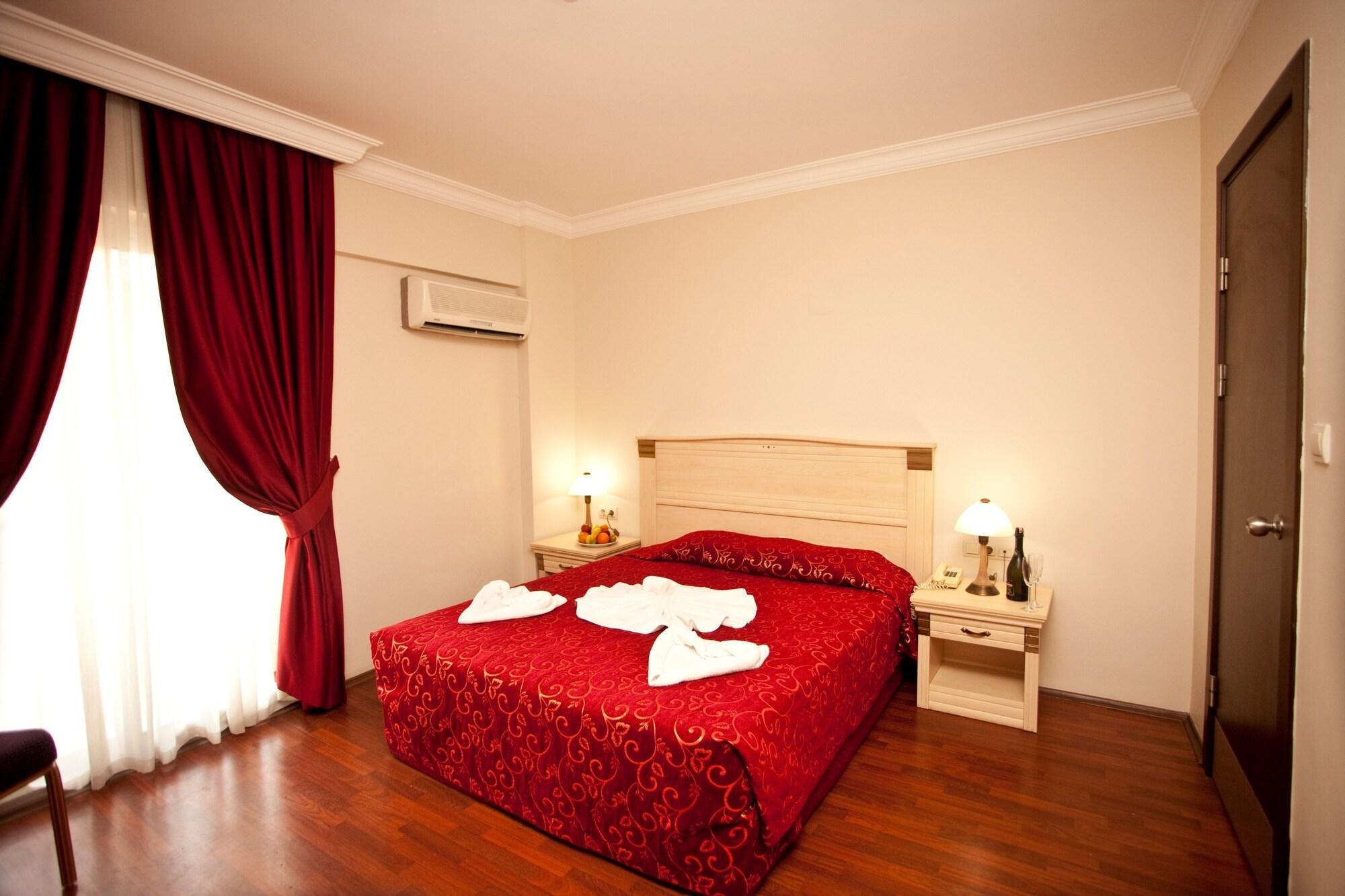 Duqqan Deluxe Hotel Kusadasi Exterior photo